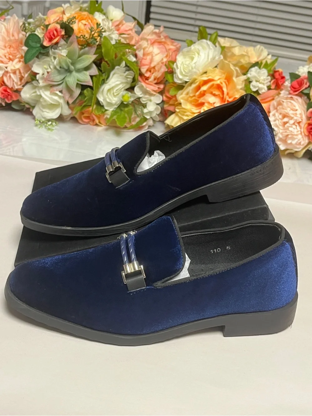NEW Easy Strider Navy Velvet Loafers Bow Tie Pocket Square Set Size 8
